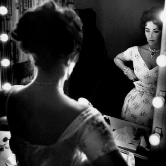 VINTAGE STYLE-Body & Soul Premium Brushes. Beautiful empty mirrored Compact. - Picture 11 of 16